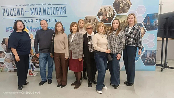 Архивисты на выставке-1