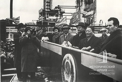 Митинг коллектива Омского нефтеперерабатывающего завода