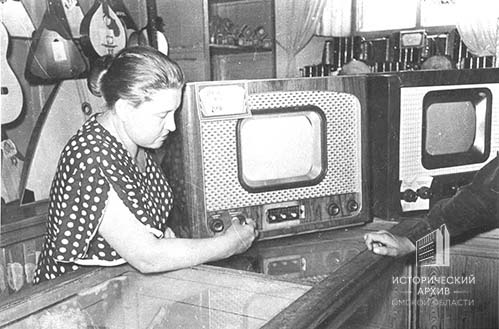 Первые телевизоры марок «Экран» и «Луч»